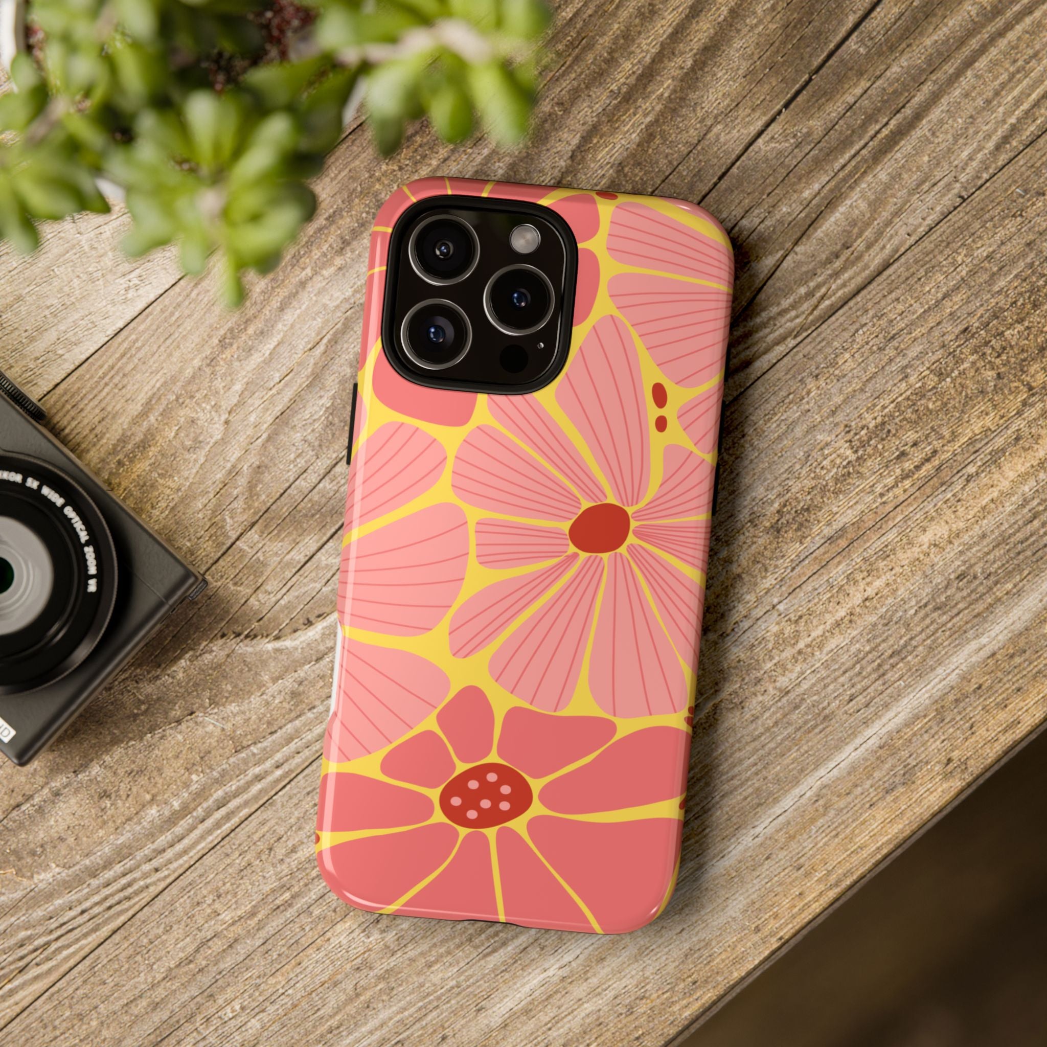 Floral Retro Phone Case – Pink & Coral Daisy Protective Cover