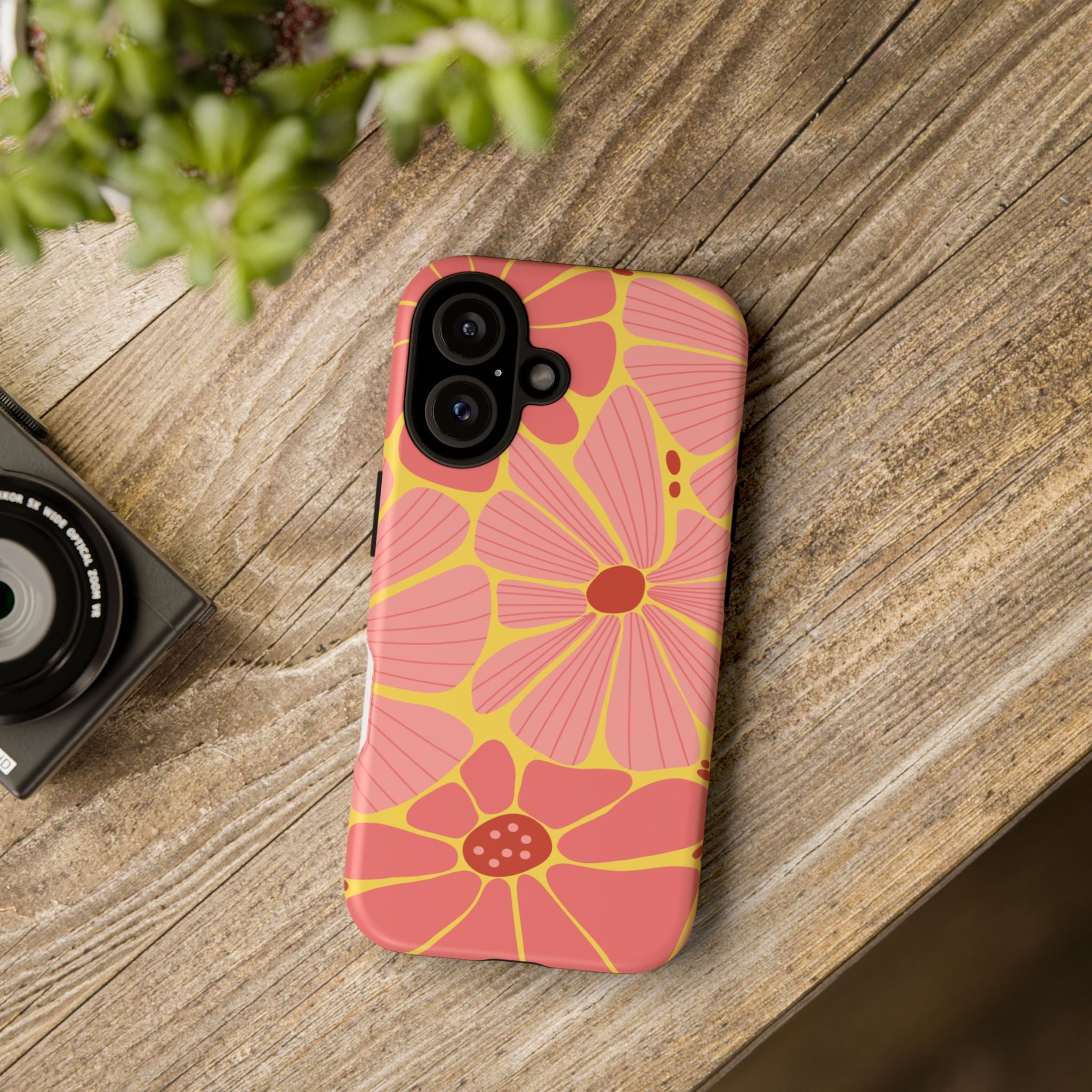 Floral Retro Phone Case – Pink & Coral Daisy Protective Cover