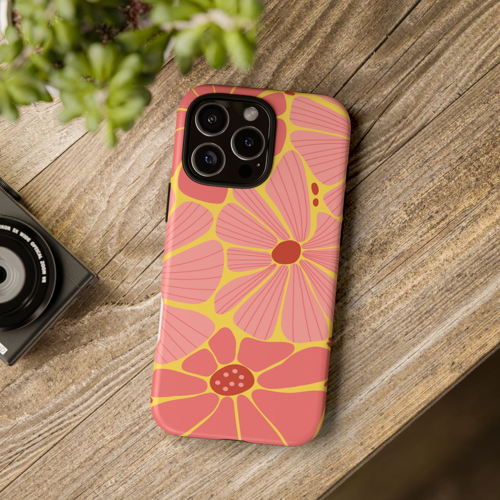 Floral Retro Phone Case – Pink & Coral Daisy Protective Cover